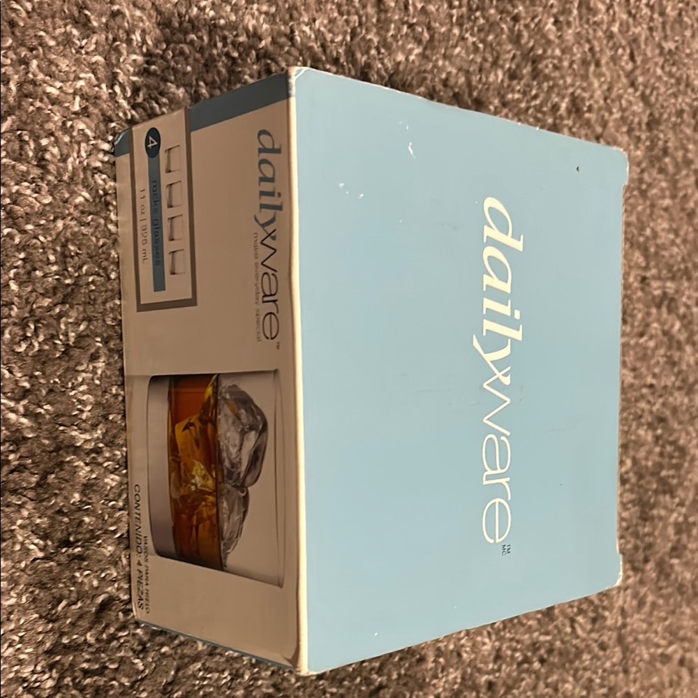 Dailyware Glass Set